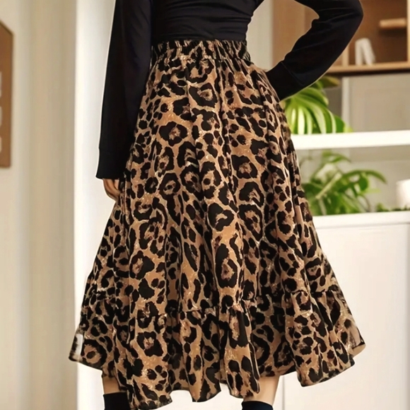 Leopard Print Ruffle Skirt - Picture 3 of 5
